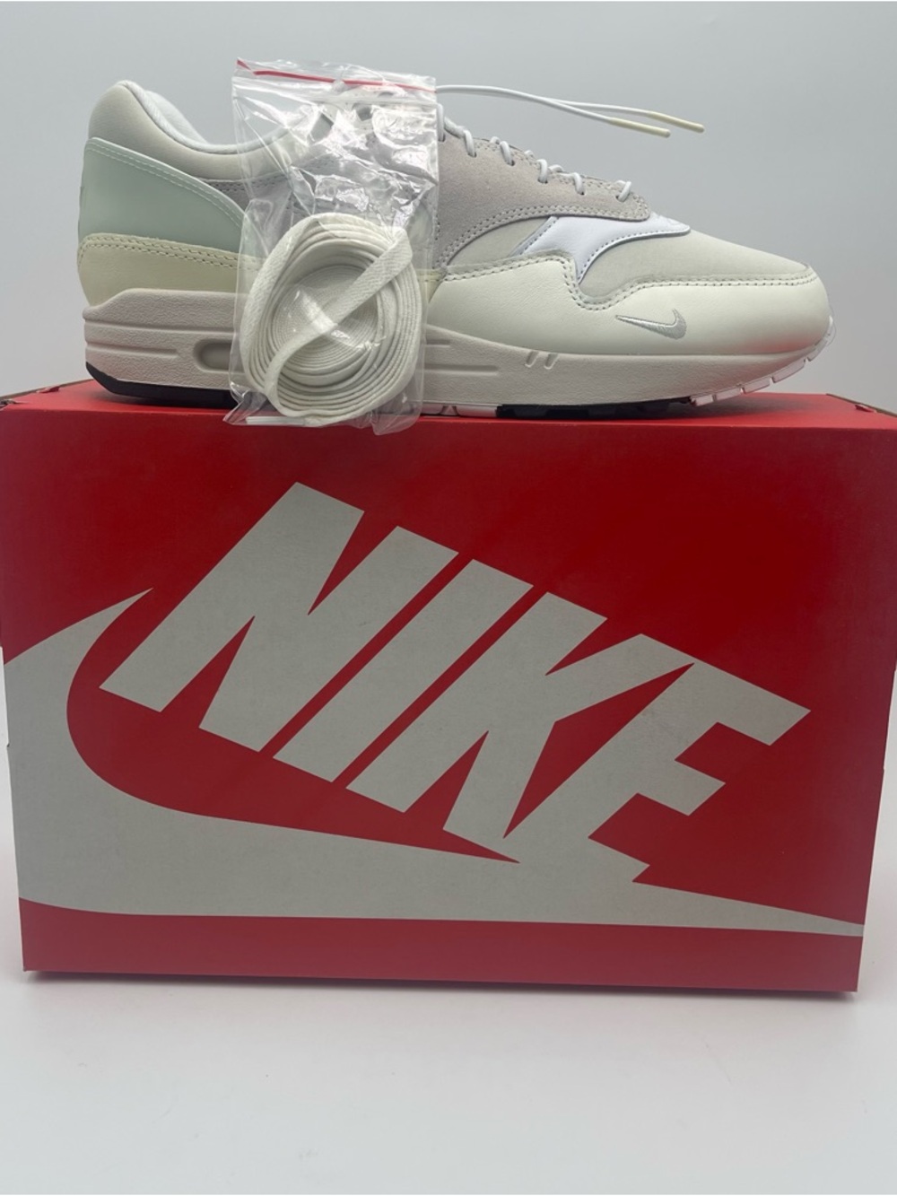 Nike Air Max 1 PRM -MEN SZ 10.5-EU 44.5 Summit White Running Shoe DZ5317-121